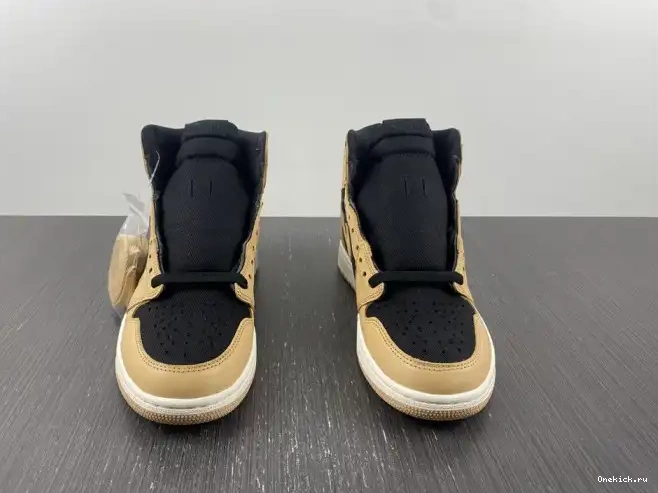 One Kick Jordan Heirloom 1 Air 555088-202 High OG 0624